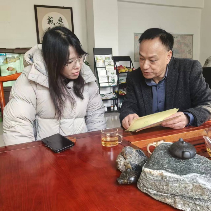 Pán Cao z Zhejiang navštívil Baosheng Feed Factory na prehliadku